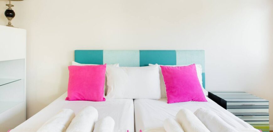 Beautiful 5 bedroom townhouse in El Rodeito, Nueva Andalucía