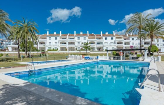 Bright Modern 3 bed apartment in Urb. Malambo, Nueva Andalucía, Marbella