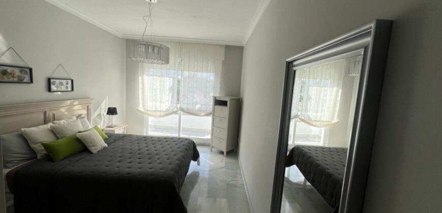 2 bed apartment with a large terrace and stunning views in Nueva Andsalucia