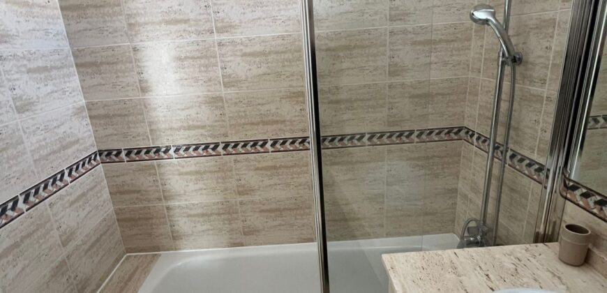 2 bed apartment with a large terrace and stunning views in Nueva Andsalucia