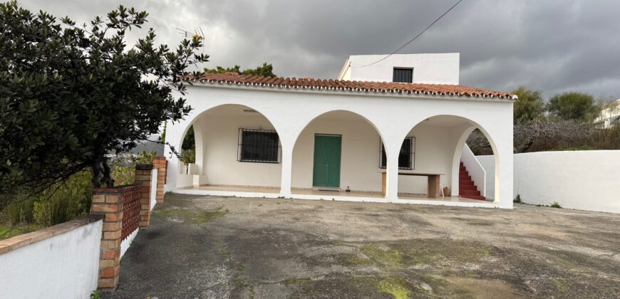 Traditional Finca with Sea Views on Large Rustic Plot, Urb Guadalmansa, Cancelada – Estepona