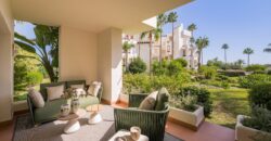 Luxury Just Renoveted 3 bed Apartment in Prime Location Bahía del Velerín, Estepona