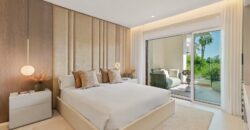 Luxury Just Renoveted 3 bed Apartment in Prime Location Bahía del Velerín, Estepona