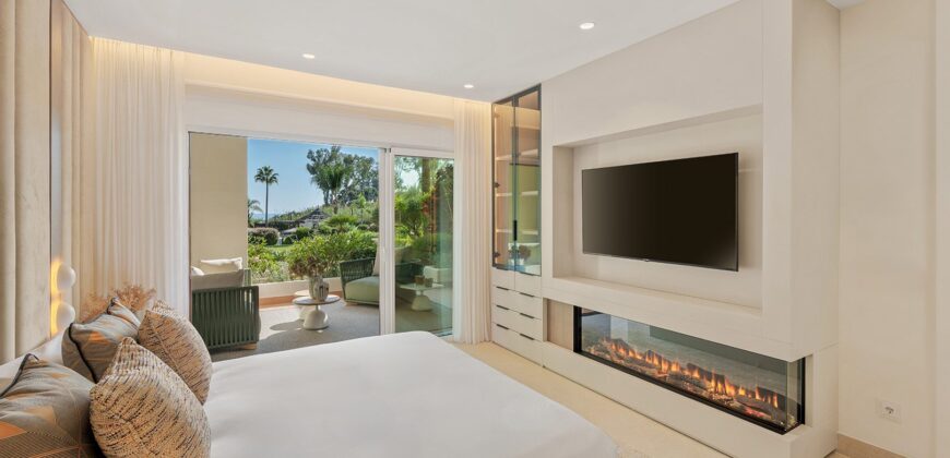 Luxury Just Renoveted 3 bed Apartment in Prime Location Bahía del Velerín, Estepona