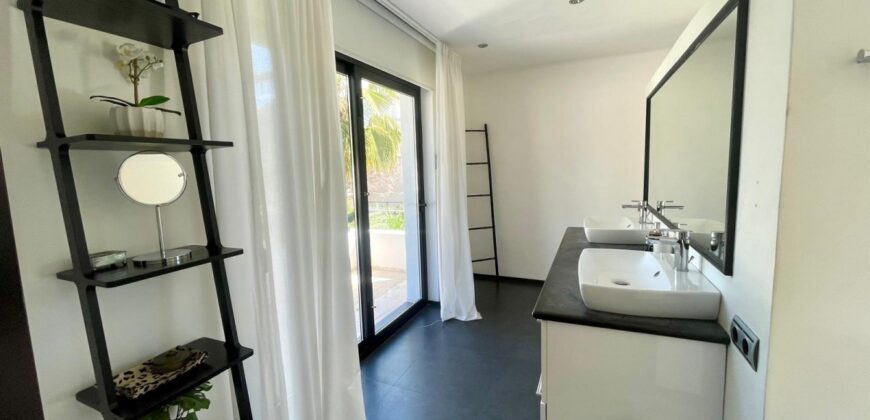 Modern 5 bedroom Villa in Nueva Andalucia