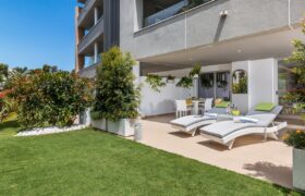 Luxury 2 bed Apartment in Royal Banus, Nueva Andalucia