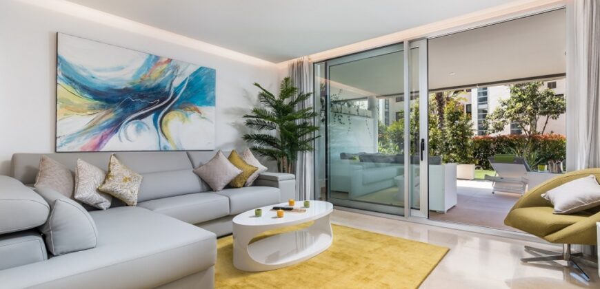 Luxury 2 bed Apartment in Royal Banus, Nueva Andalucia