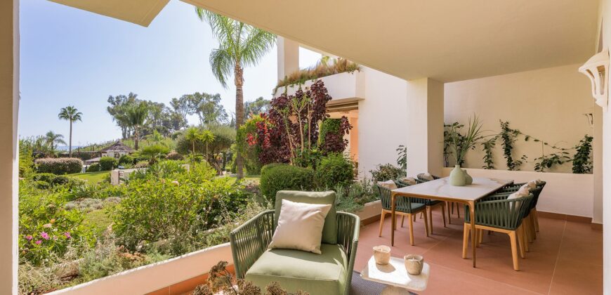 Luxury Just Renoveted 3 bed Apartment in Prime Location Bahía del Velerín, Estepona