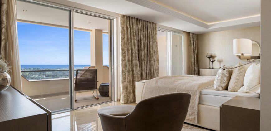 Top-Quality 4-Bedroom Penthouse in Altos de los Almendros, Benahavís