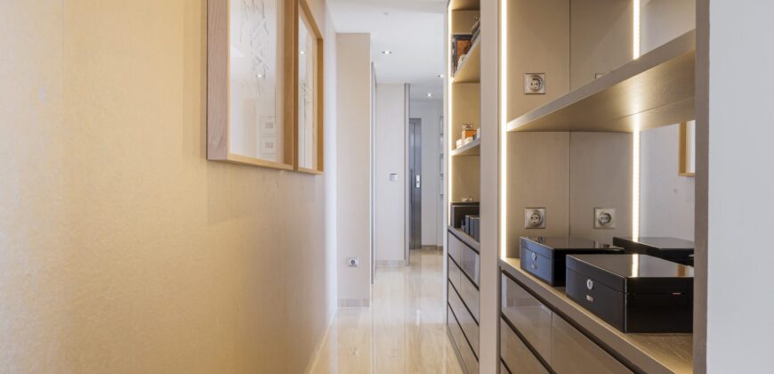 Top-Quality 4-Bedroom Penthouse in Altos de los Almendros, Benahavís