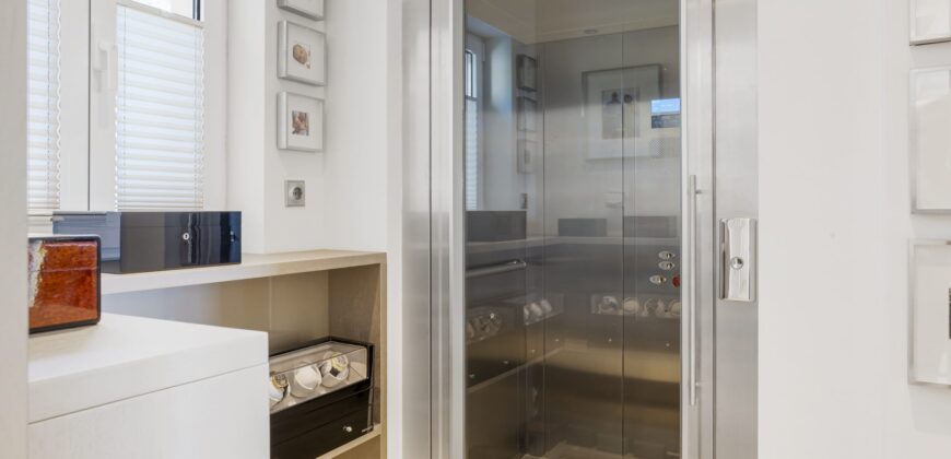 Top-Quality 4-Bedroom Penthouse in Altos de los Almendros, Benahavís