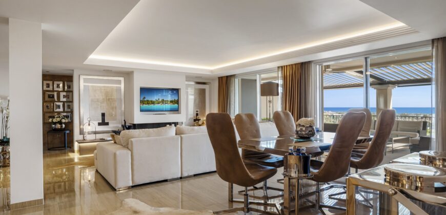 Top-Quality 4-Bedroom Penthouse in Altos de los Almendros, Benahavís