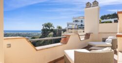 Top-Quality 4-Bedroom Penthouse in Altos de los Almendros, Benahavís