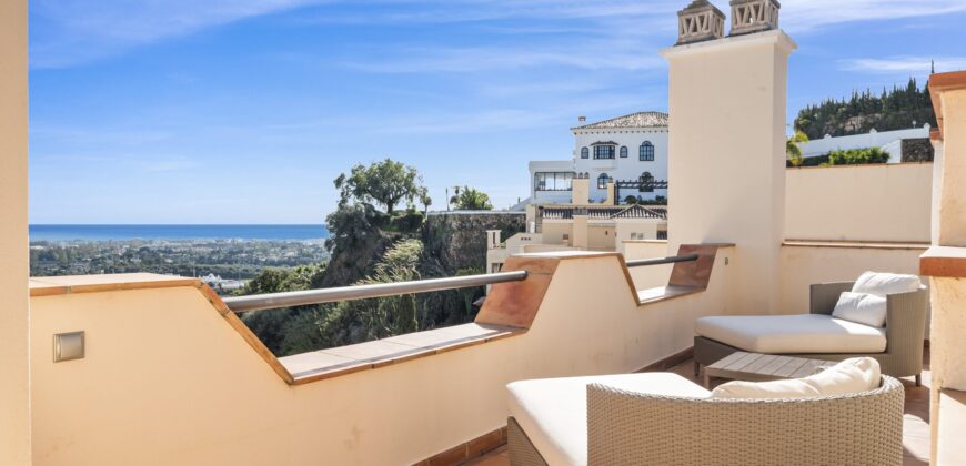 Top-Quality 4-Bedroom Penthouse in Altos de los Almendros, Benahavís
