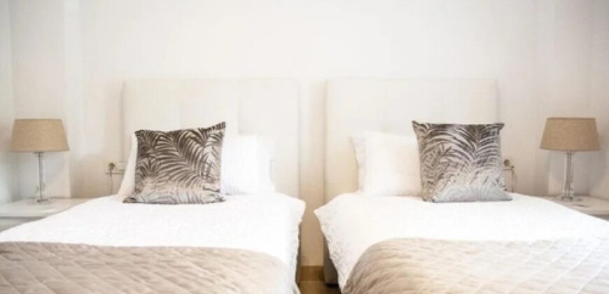 Modern 2 bed Penthouse in Royal Banus, Nueva Andalucia