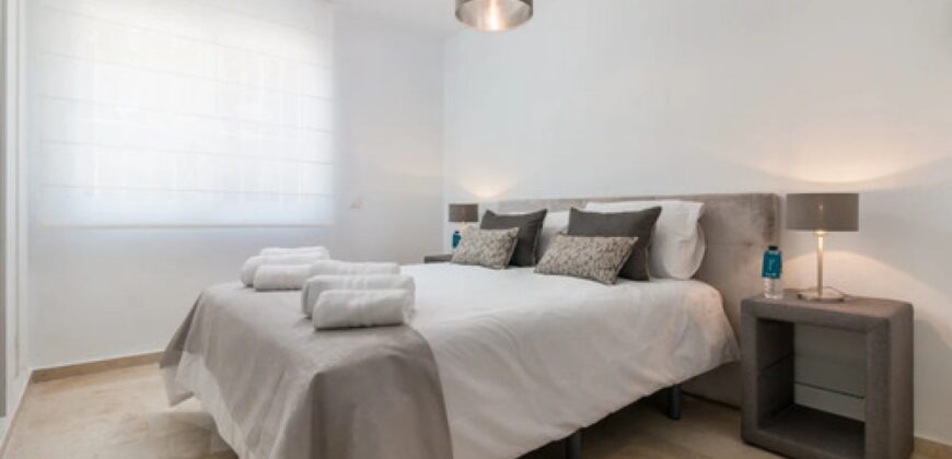 Luxurious 4-bedroom Apartment in Centro Plaza, Puerto Banus