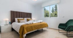 Luxurious 4-bedroom Apartment in Centro Plaza, Puerto Banus