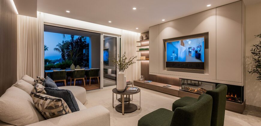 Luxury Just Renoveted 3 bed Apartment in Prime Location Bahía del Velerín, Estepona