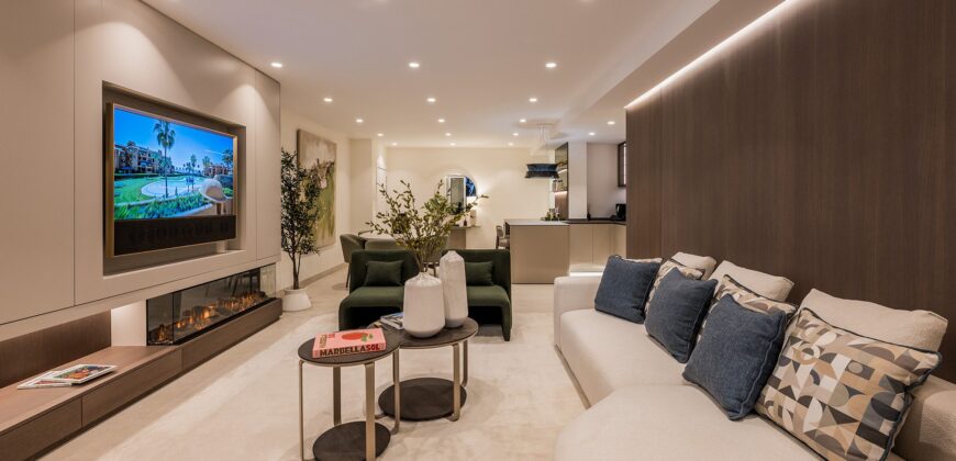 Luxury Just Renoveted 3 bed Apartment in Prime Location Bahía del Velerín, Estepona