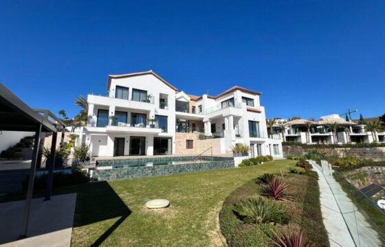 Exclusive 6 bed Villa in Los Flamingos Golf Resort With Stunning Views of the Sea and Mountains