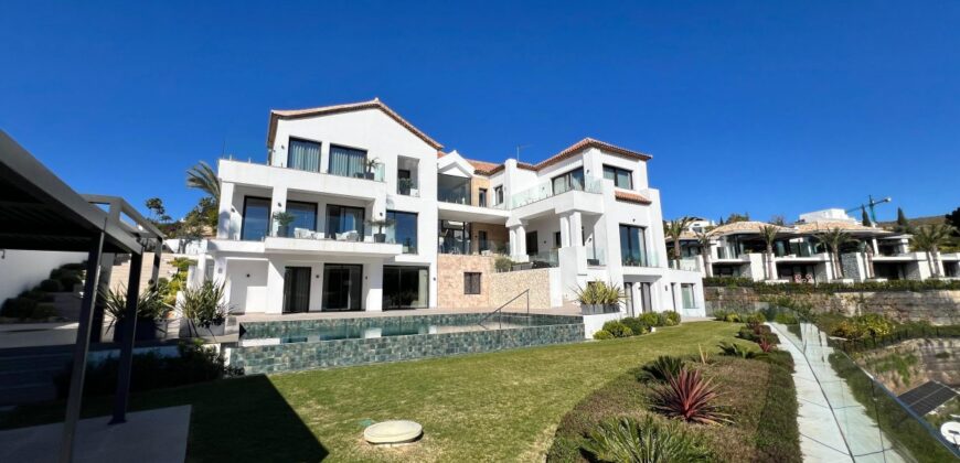 Exclusive 6 bed Villa in Los Flamingos Golf Resort With Stunning Views of the Sea and Mountains