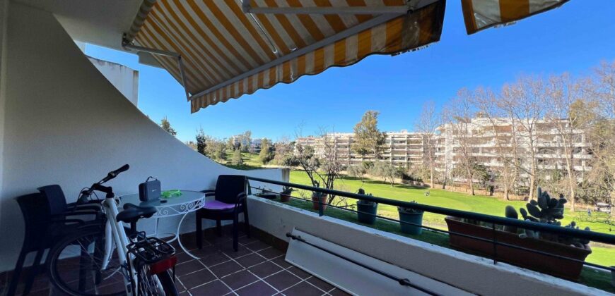 A Fantastic 2 bed Frontline Golf Apartment in Guadalmina