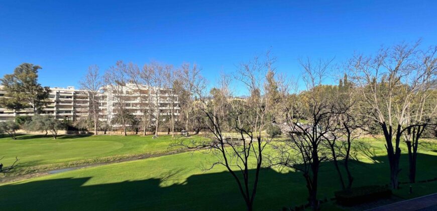 A Fantastic 2 bed Frontline Golf Apartment in Guadalmina