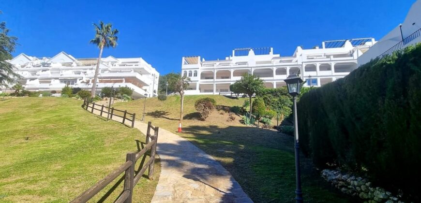 Fully renovated 2-bedroom apartment in Los Balcones de la Quinta, Benahavís