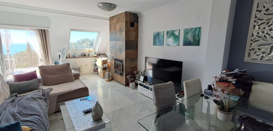 Charming 3 bed Townhouse with Sea Views in Urb. Seghers, Estepona