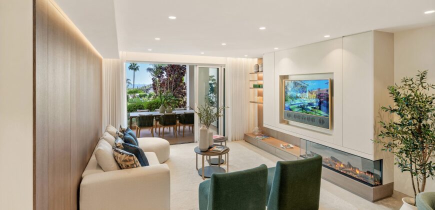 Luxury Just Renoveted 3 bed Apartment in Prime Location Bahía del Velerín, Estepona