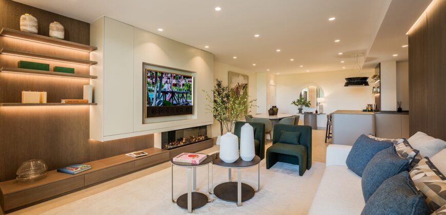 Luxury Just Renoveted 3 bed Apartment in Prime Location Bahía del Velerín, Estepona