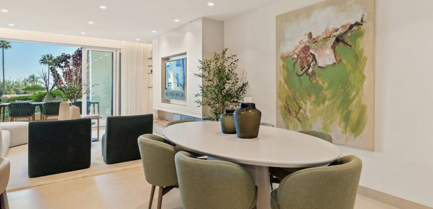 Luxury Just Renoveted 3 bed Apartment in Prime Location Bahía del Velerín, Estepona