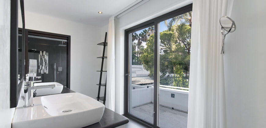 Modern 5 bedroom Villa in Nueva Andalucia