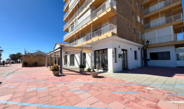 Commercial Premises for a Beach Bar and Restaurant in a Prime Location in Casares Beach