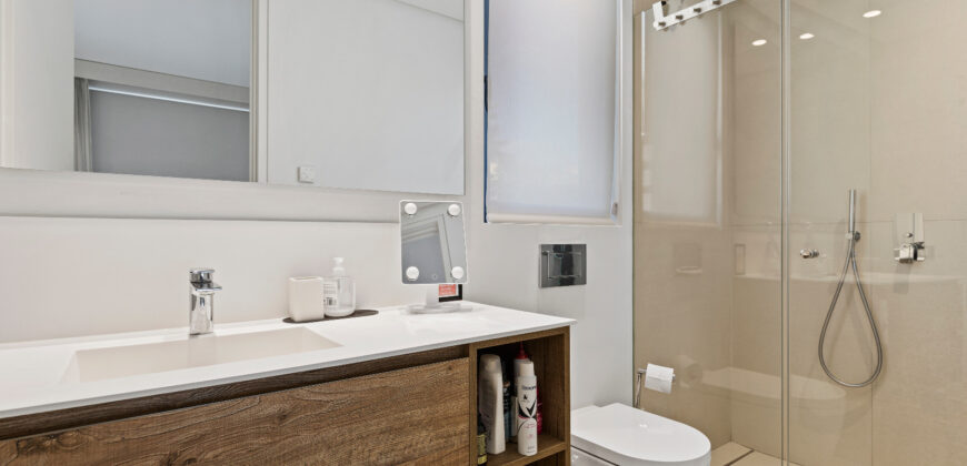 Luxury 6-Bedroom Modern Villa with Heated Pool