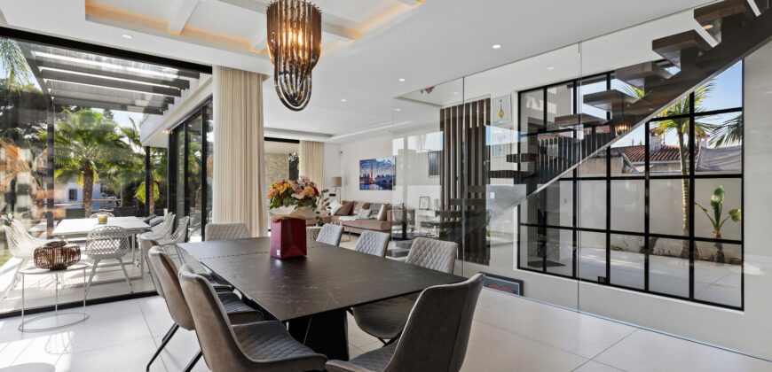 Luxury 6-Bedroom Modern Villa with Heated Pool