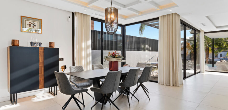 Luxury 6-Bedroom Modern Villa with Heated Pool