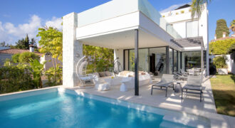 Luxury 6-Bedroom Modern Villa with Heated Pool