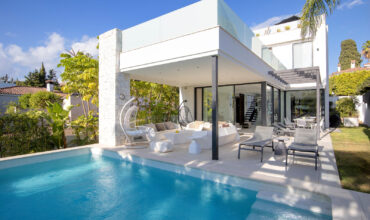 Luxury 6-Bedroom Modern Villa with Heated Pool