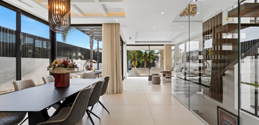 Luxury 6-Bedroom Modern Villa with Heated Pool