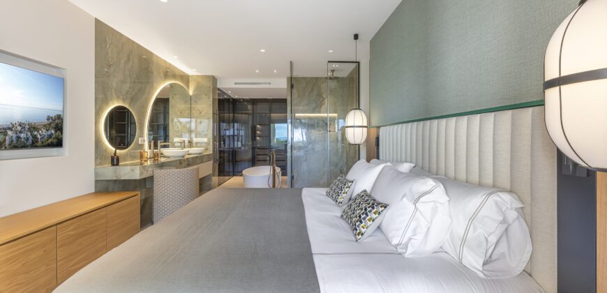 Luxury Fully Refurbished 3 bed Apartment in Bahía del Velerín