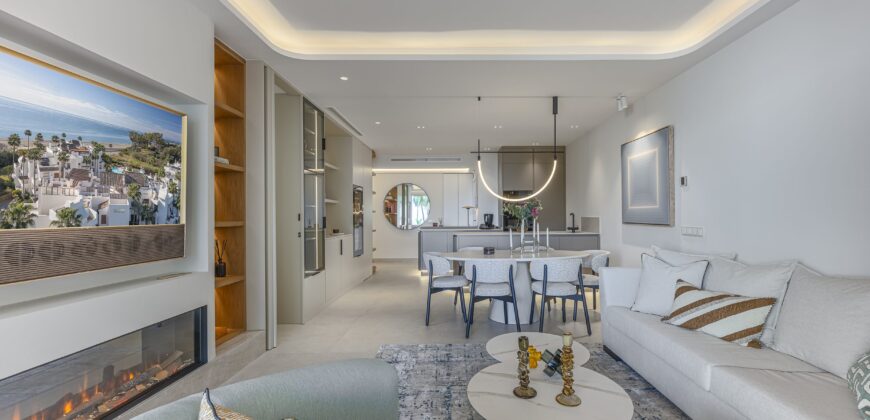 Luxury Fully Refurbished 3 bed Apartment in Bahía del Velerín