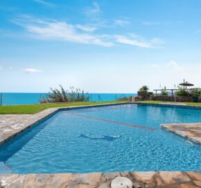 Townhouse, Frontline Beach Urbanisation Bahía Azul, Estepona West