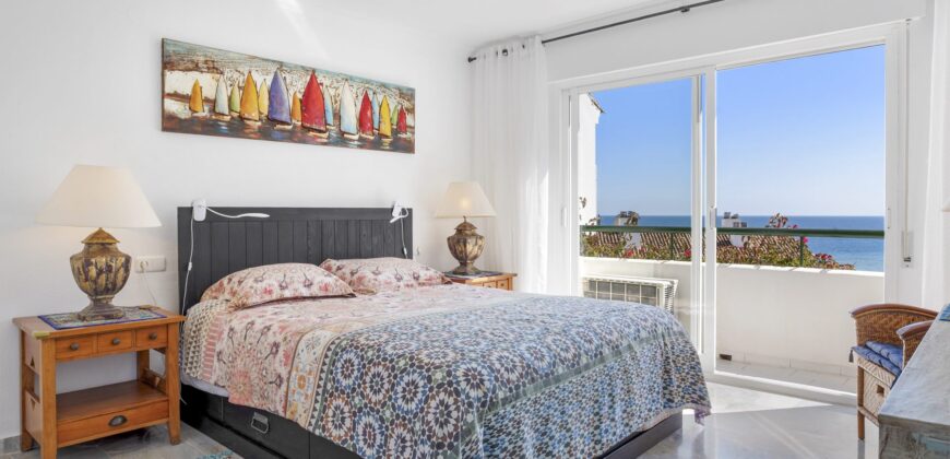 Frontline Beach 3 bed Townhouse – Bahia Doncella, Estepona West