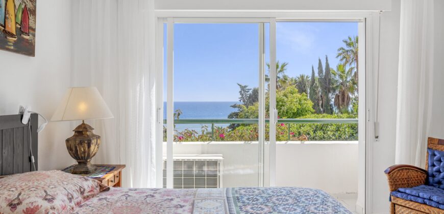 Frontline Beach 3 bed Townhouse – Bahia Doncella, Estepona West