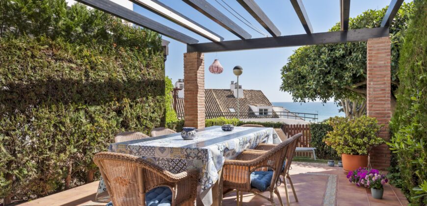 Frontline Beach 3 bed Townhouse – Bahia Doncella, Estepona West