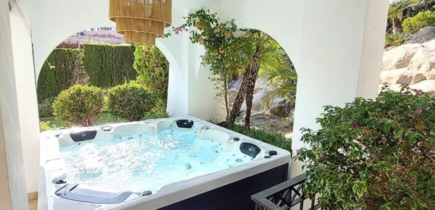 Discover the large apartment of your dreams in the exclusive Río Real Golf