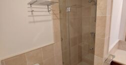 Discover the large apartment of your dreams in the exclusive Río Real Golf