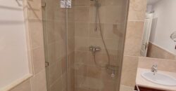 Discover the large apartment of your dreams in the exclusive Río Real Golf