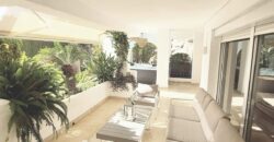 Discover the large apartment of your dreams in the exclusive Río Real Golf